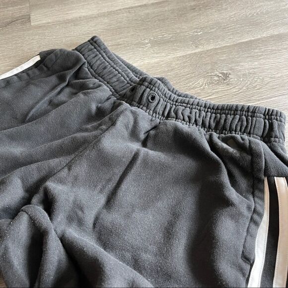 Essentials Fleece 3-Stripes Pants ADIDAS - Picture 4 of 7